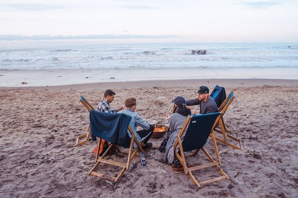 Quelles sont les activités à faire lors de vacances en camping en Dordogne au bord de la rivière ?